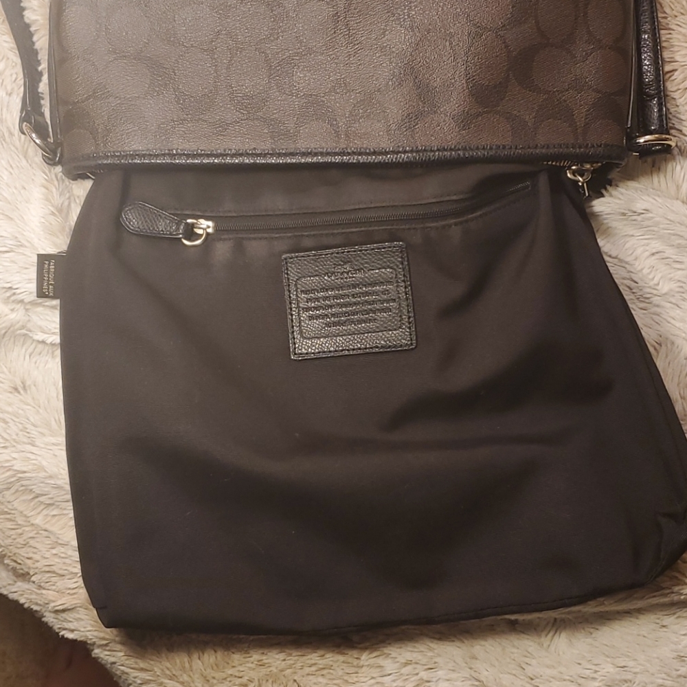 Authentic Coach Crossbody File Bag - Picture 9 of 13